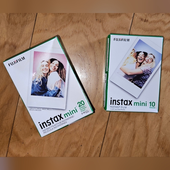 Fujifilm Instax Mini Pink Camera Case with Film - Picture 4 of 5